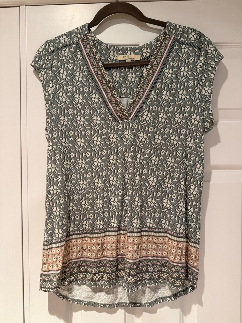 Gray & Pink Patterned Cap Sleeve Top